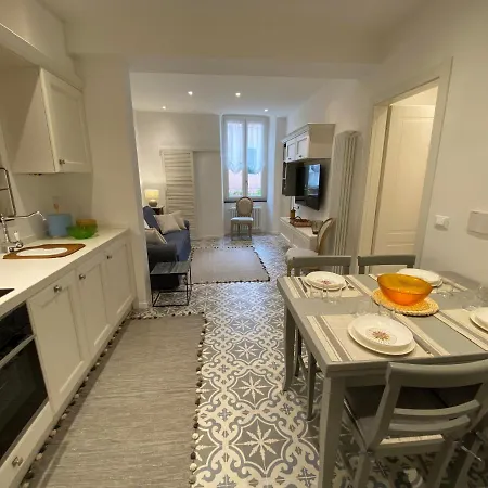 5 Stelle Nel Borgo Di Apartman Varazze