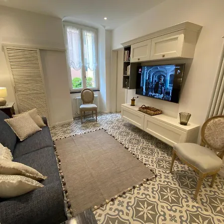 5 Stelle Nel Borgo Di Apartamento Varazze