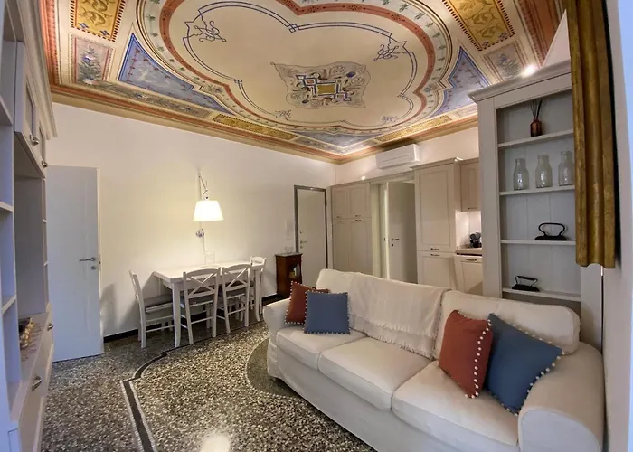 5 Stelle Nel Borgo Di * Varazze