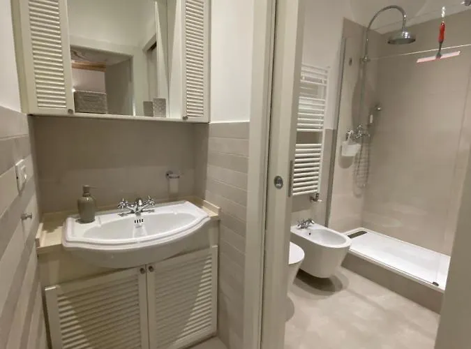 5 Stelle Nel Borgo Di * Varazze