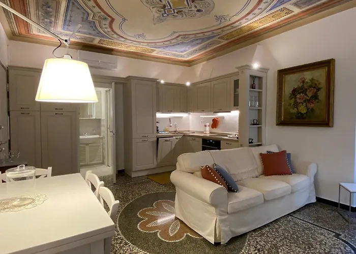 5 Stelle Nel Borgo Di Varazze